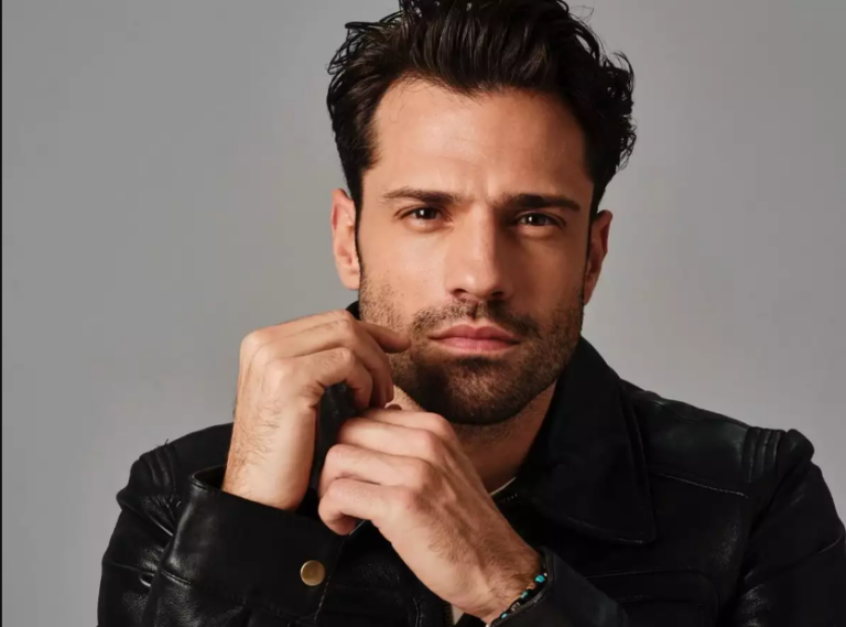 Αργυρός: Κύπρια τραγουδίστρια ανέβηκε στη σκηνή και τον εντυπωσίασε