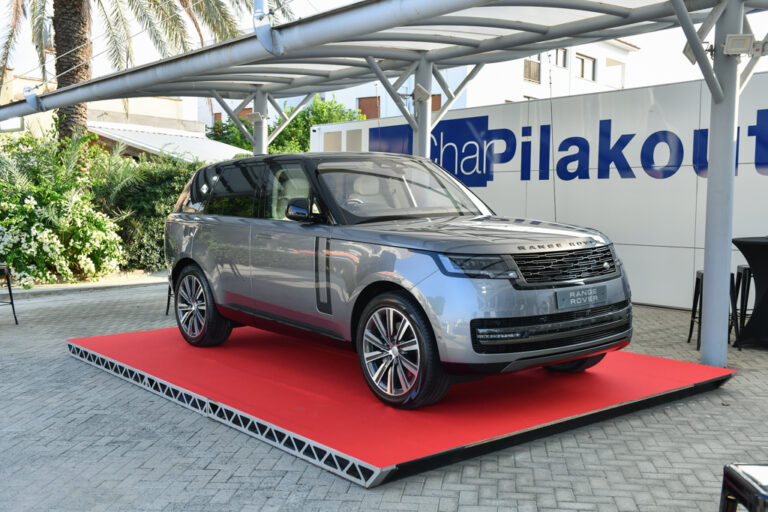 Neo Range Rover: Original Influencer