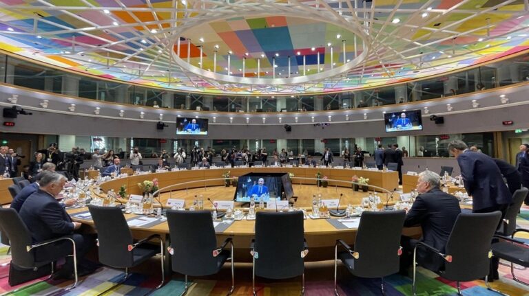 Πράσινο φως από Ευρωπαίους ηγέτες για ένταξη Ουκρανίας και Μολδαβίας στην ΕΕ