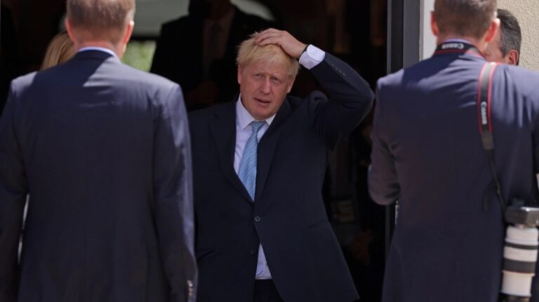 «Εφικτό να αντιστραφεί η πορεία του πολέμου», εκτιμούν Μακρόν και Τζόνσον