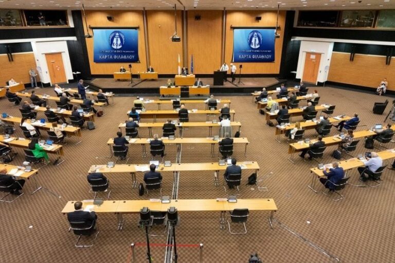 Καθορίζουν το πλαίσιο εργοδότησης των κοινοβουλευτικών συνεργατών