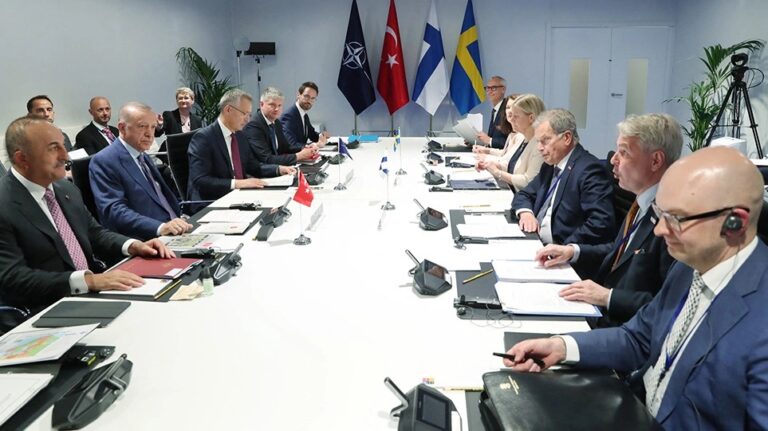 Υπαναχώρηση Ερντογάν: "Πύρρειος" συμφωνία για Σουηδία – Φινλανδία