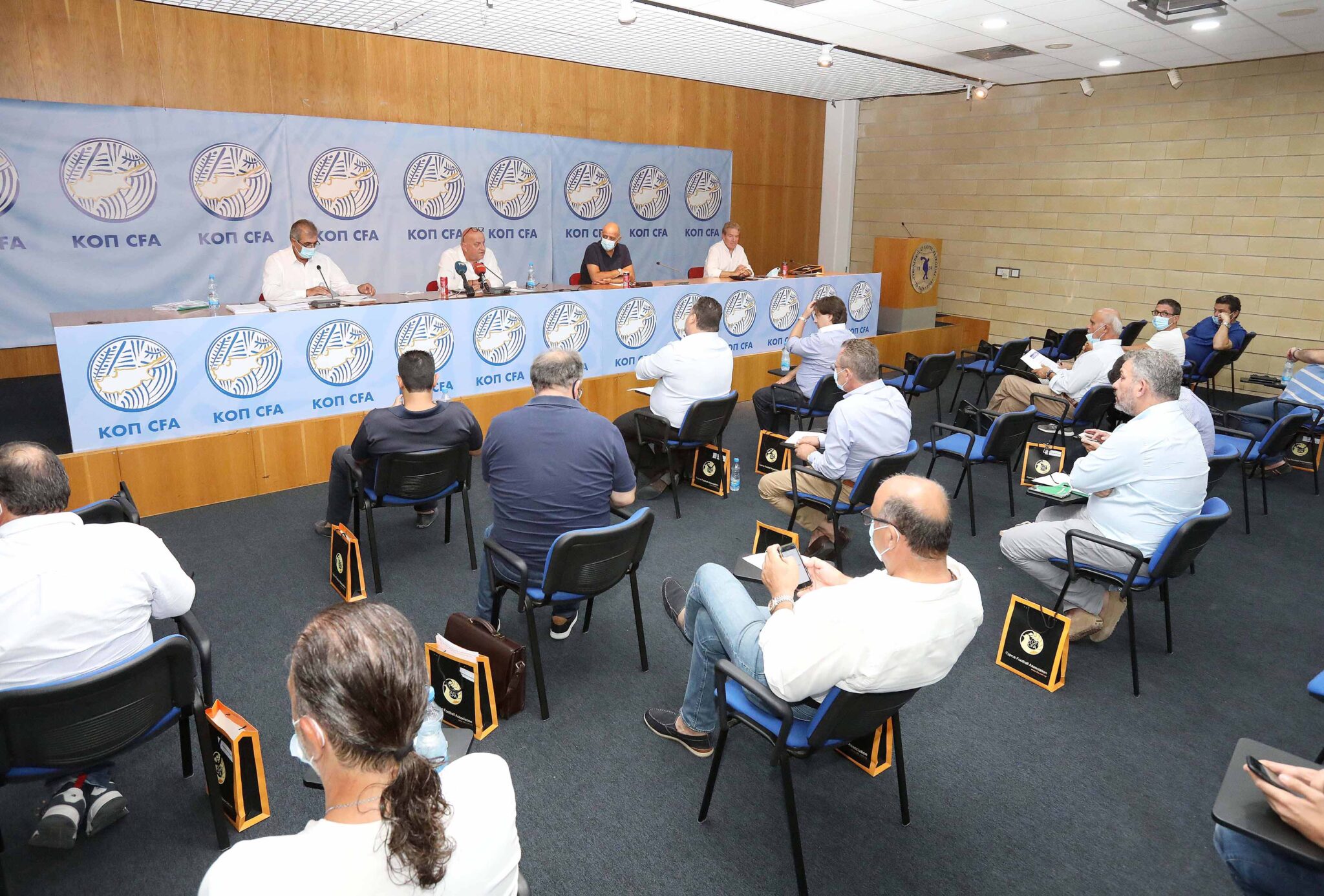 Κούμας: «Πρόθεση να έχουμε ξένους διαιτητές από το ξεκίνημα της σεζόν»