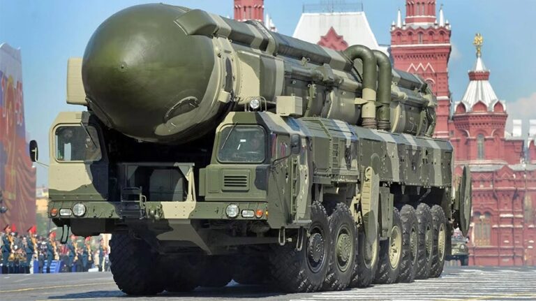 Εφιάλτης πυρηνικών: Tι σημαίνει η αποστολή αμερικανικών πυραύλων στο Κίεβο