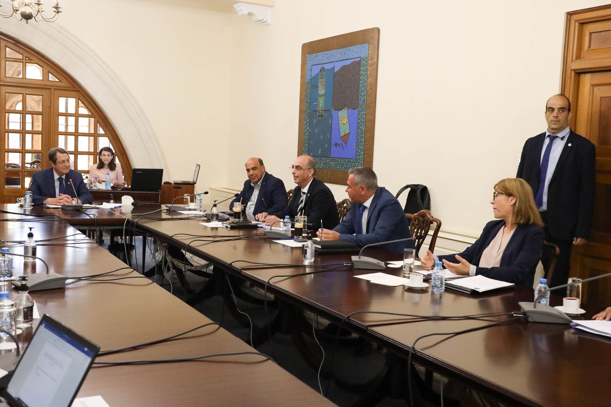 Συμφώνησαν ότι διαφωνούν για τον κατώτατο, λύση μέχρι τον Αύγουστο θέλει ο ΠτΔ