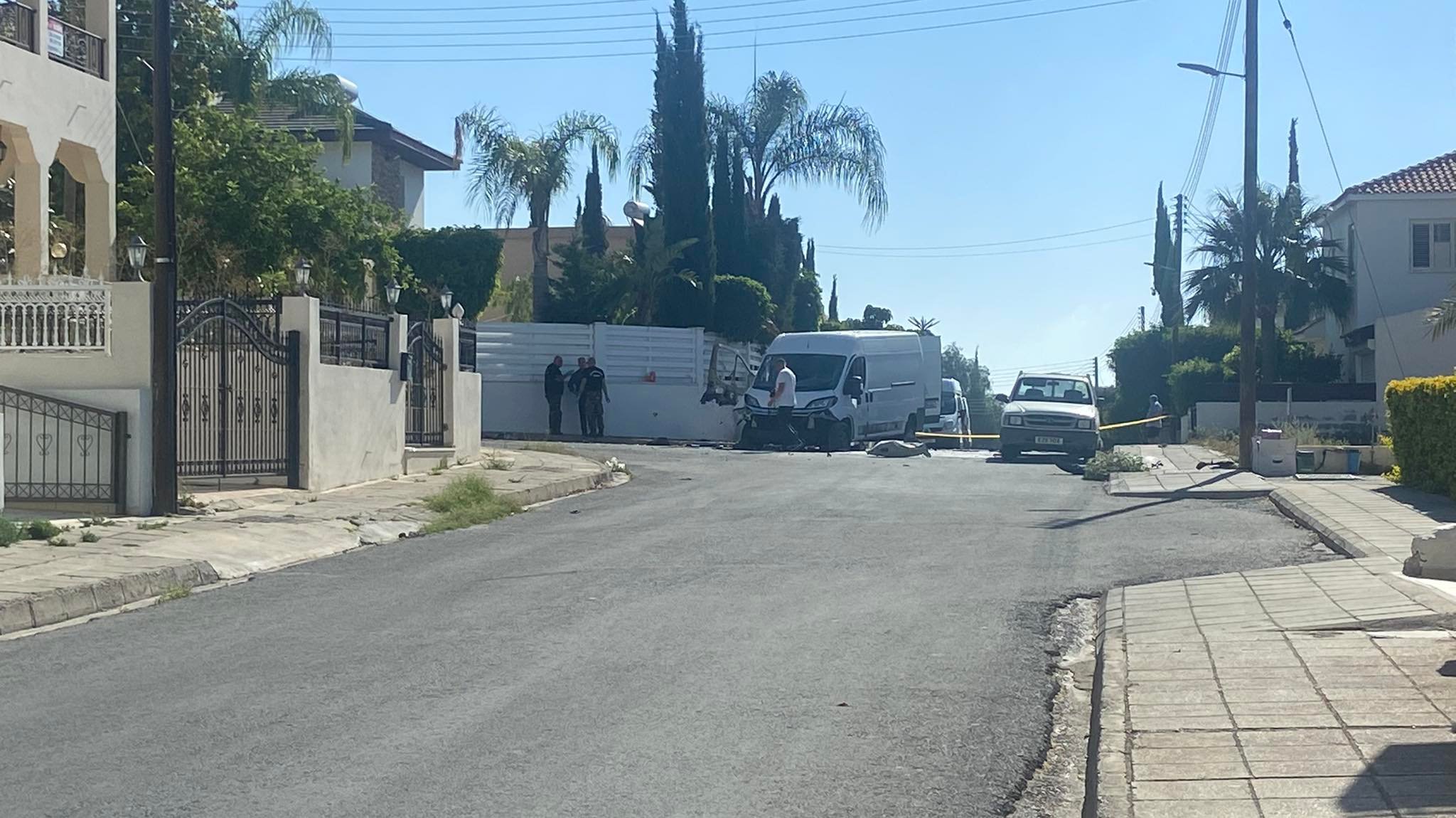 Έκρηξη βόμβας σε εν κινήσει όχημα, διερευνά απόπειρα φόνου η αστυνομία