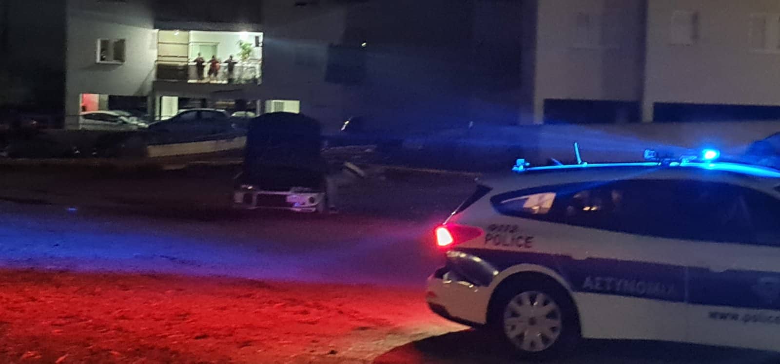 Άγριες διαθέσεις νεαρών στο Γέρι: Επίθεση με μαχαίρια και πέτρες