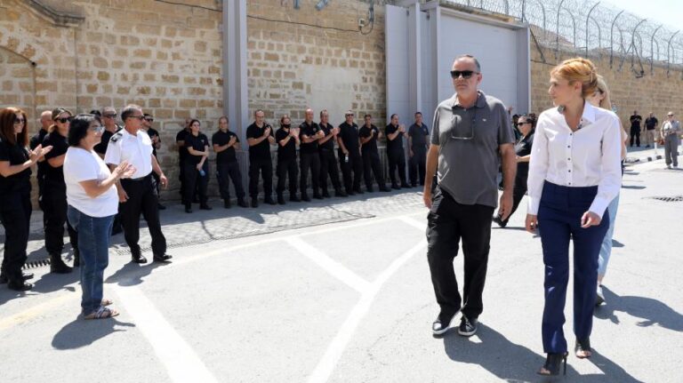 Ενδεχόμενο να παραιτηθεί από το Δημόσιο η Άννα, ζητά μετακίνηση από τις Φυλακές