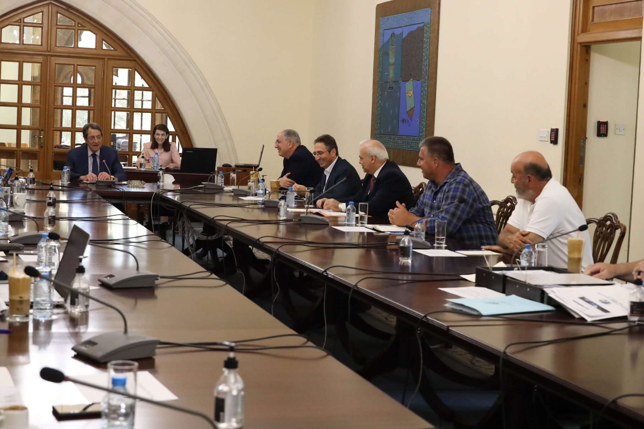 Ακριβά τυριά από το περίσσευμα γάλακτος, προτείνει η κυβέρνηση σε αγελαδοτρόφους