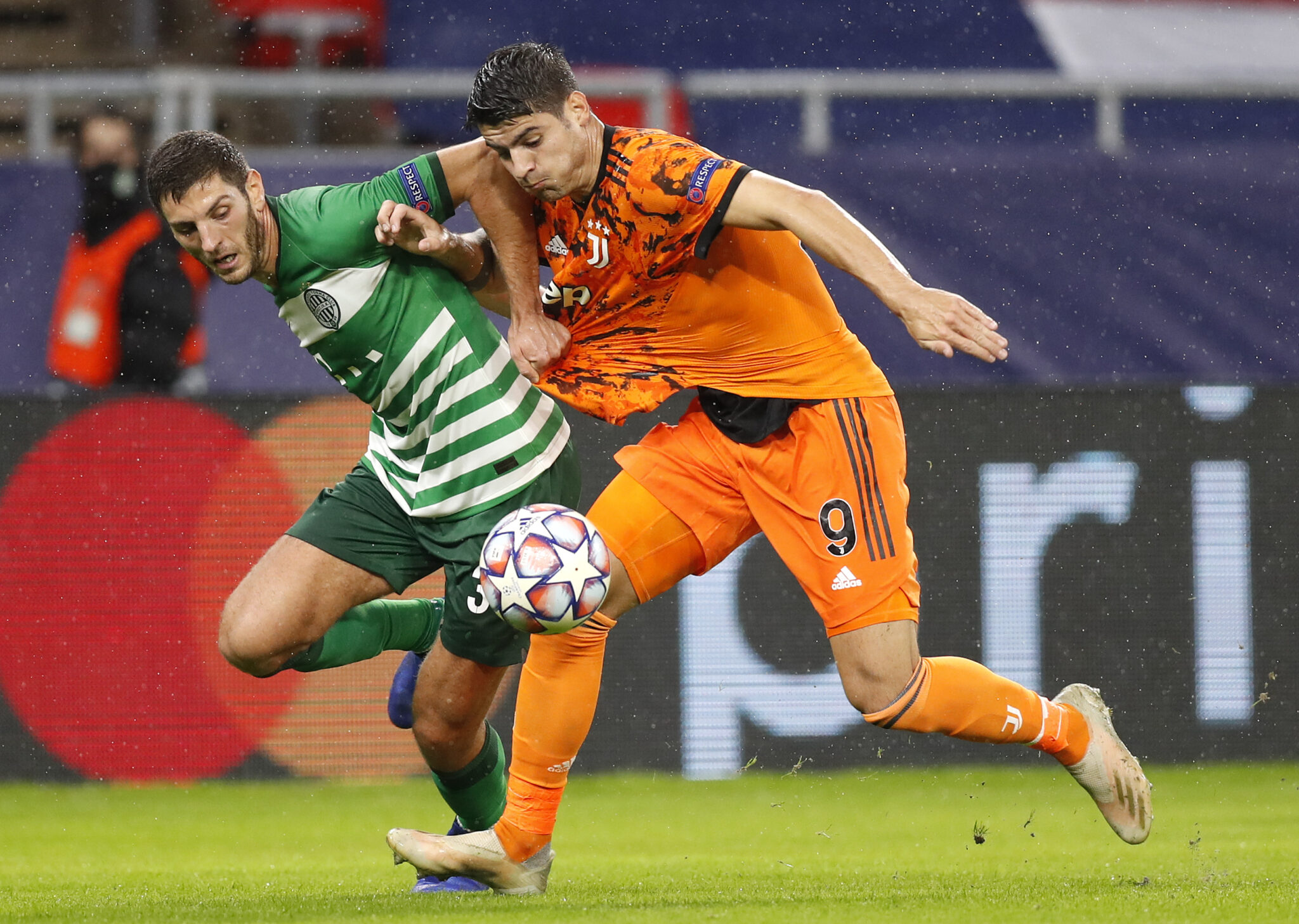 Λάσα Ντβάλι επισήμως στον ΑΠΟΕΛ