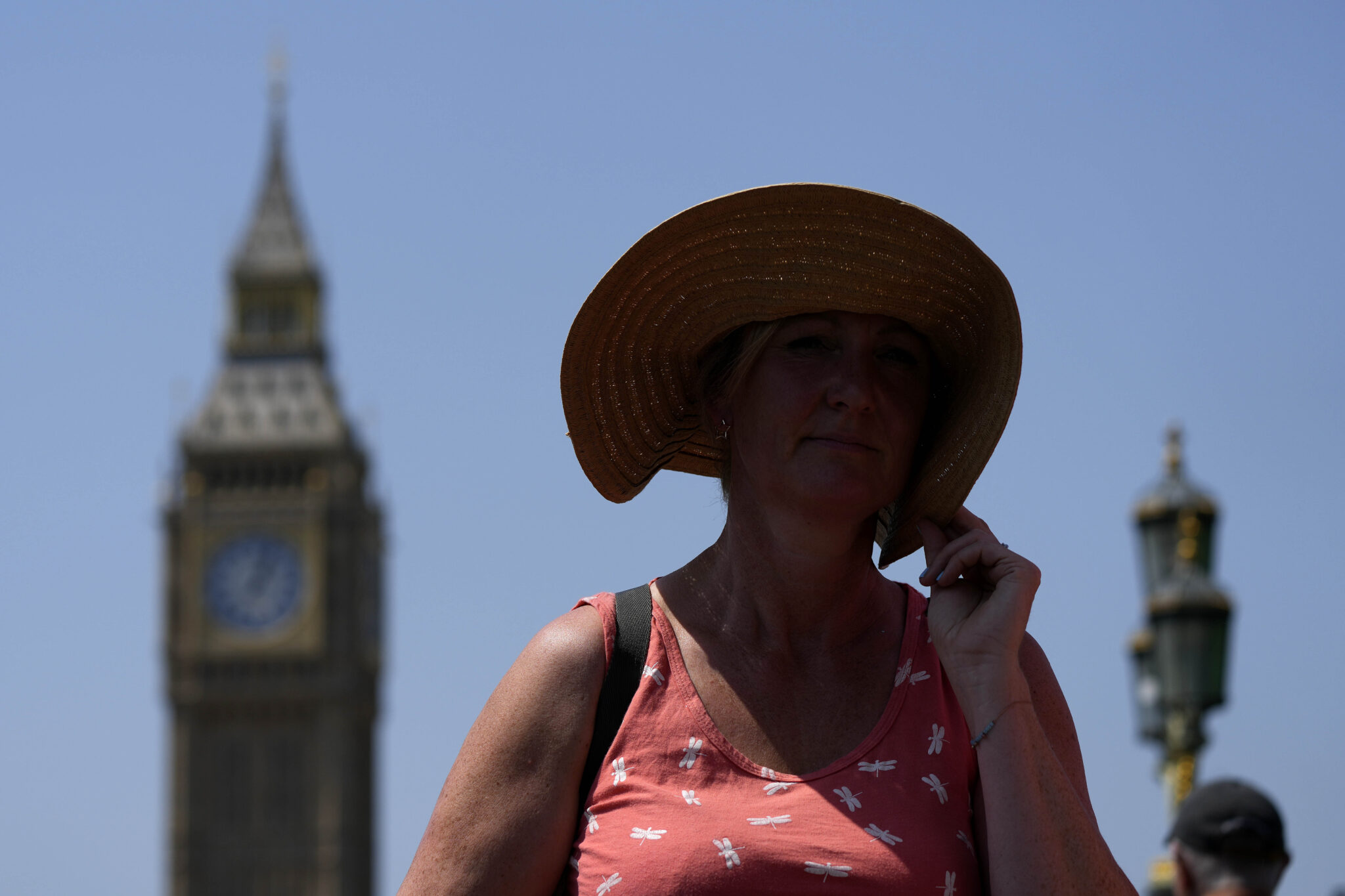 «Σιγοβράζει» η Βρετανία με 40,2°C: Η πιο ζεστή ημέρα στην ιστορία της σήμερα