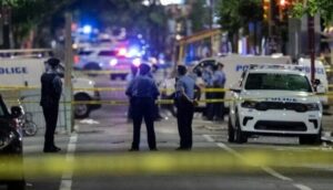 Με αίμα βάφτηκε στο Ιλινόις των ΗΠΑ η εθνική επέτειος της ανεξαρτησίας (ΒΙΝΤΕΟ)