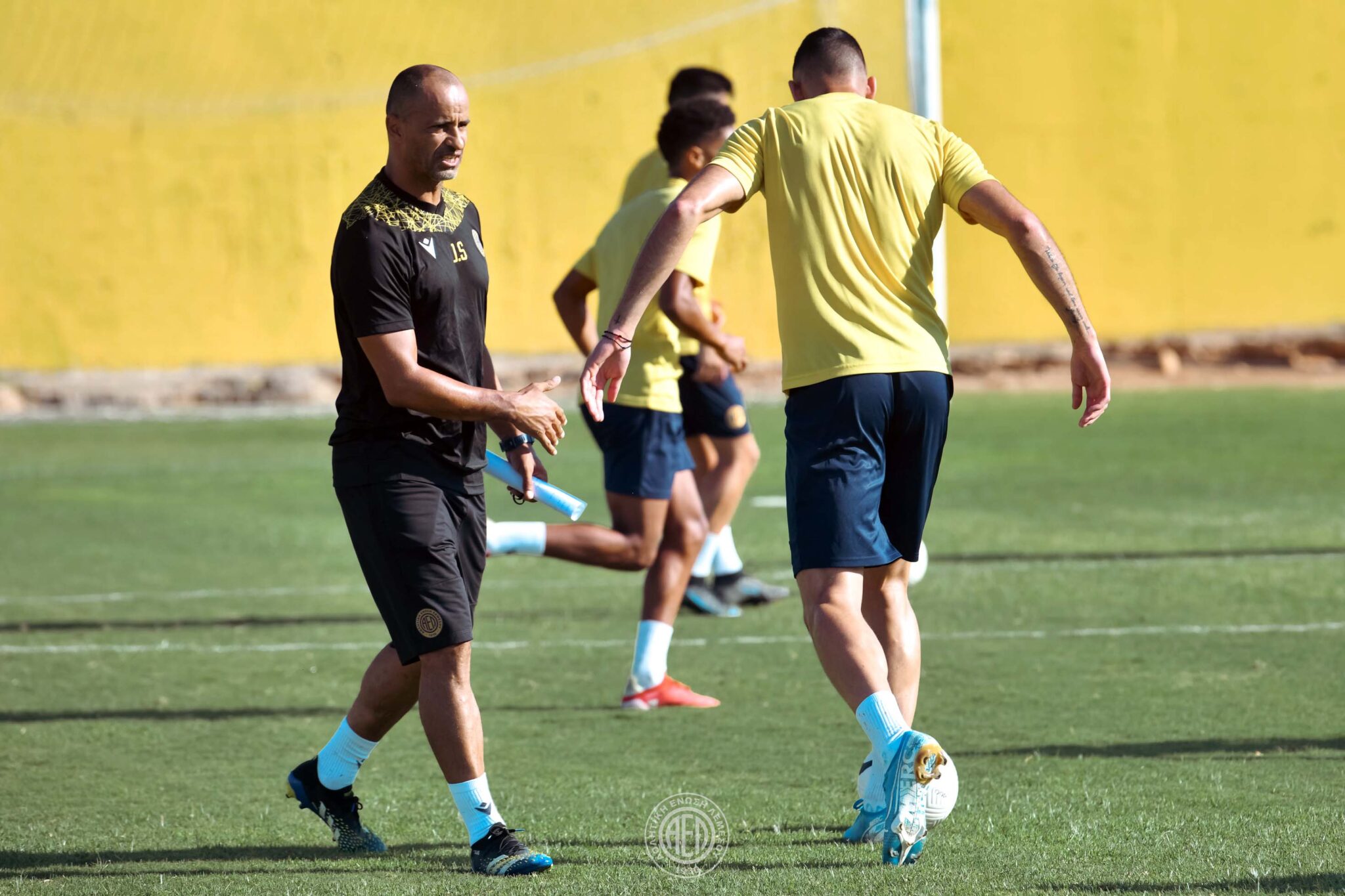 Φτάνει ο Κατσανίκλιτς, μπαίνει στις προπονήσεις της ΑΕΛ ο Μπέκερ