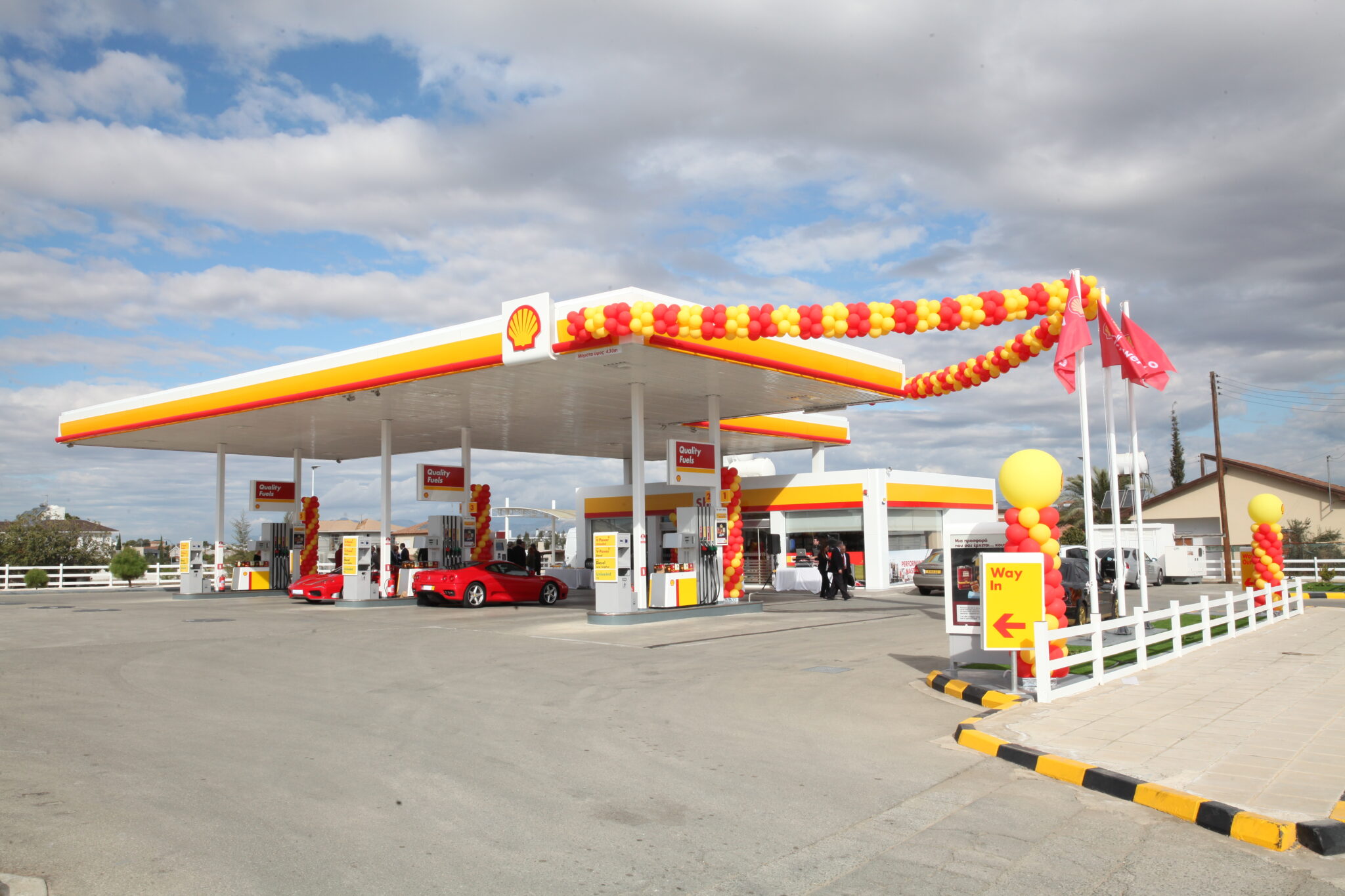 Τα πρατήρια «Shell» της Coral Cyprus στο «Μπλε» της Ελληνικής