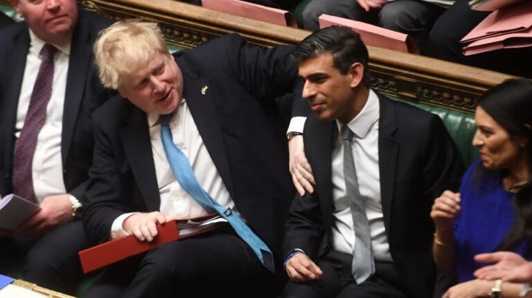 Βρετανία: «Στηρίξτε όποιον θέλετε… αλλά όχι τον Σουνάκ» το μήνυμα Τζόνσον