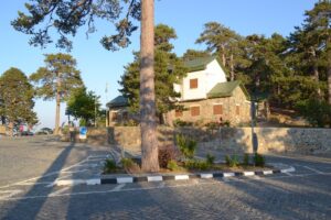 Το κράτος επιδιώκει την ανάκτηση εκμισθωμένων περιουσιών στο δάσος Τροόδους