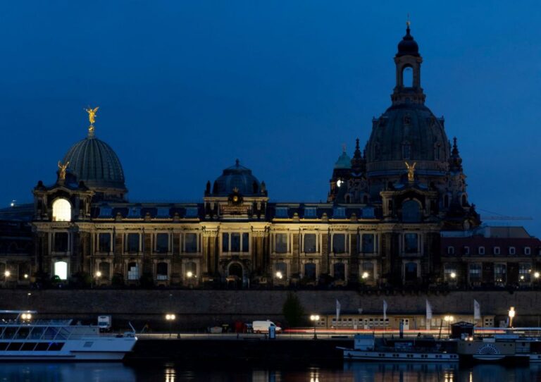 Η Γερμανία επιβάλει συσκότιση, πλαφόν στη θέρμανση για να βγει ο χειμώνας