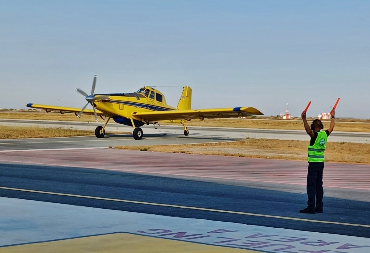 Έσκασε το λάστιχο αεροσκάφους του Τμήματος Δασών καθώς προσγειωνόταν στη Λάρνακα
