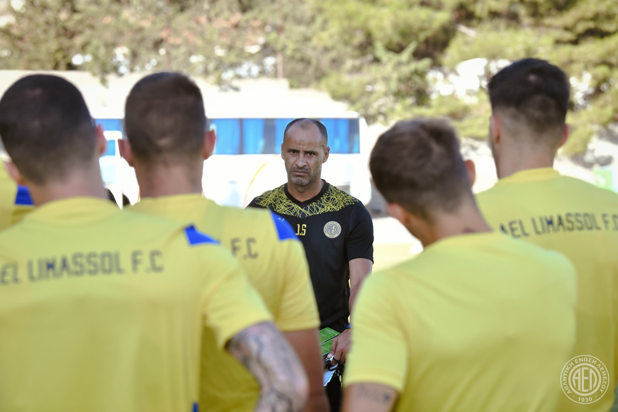 Δύο ερωτηματικά ενόψει πρεμιέρας στην ΑΕΛ