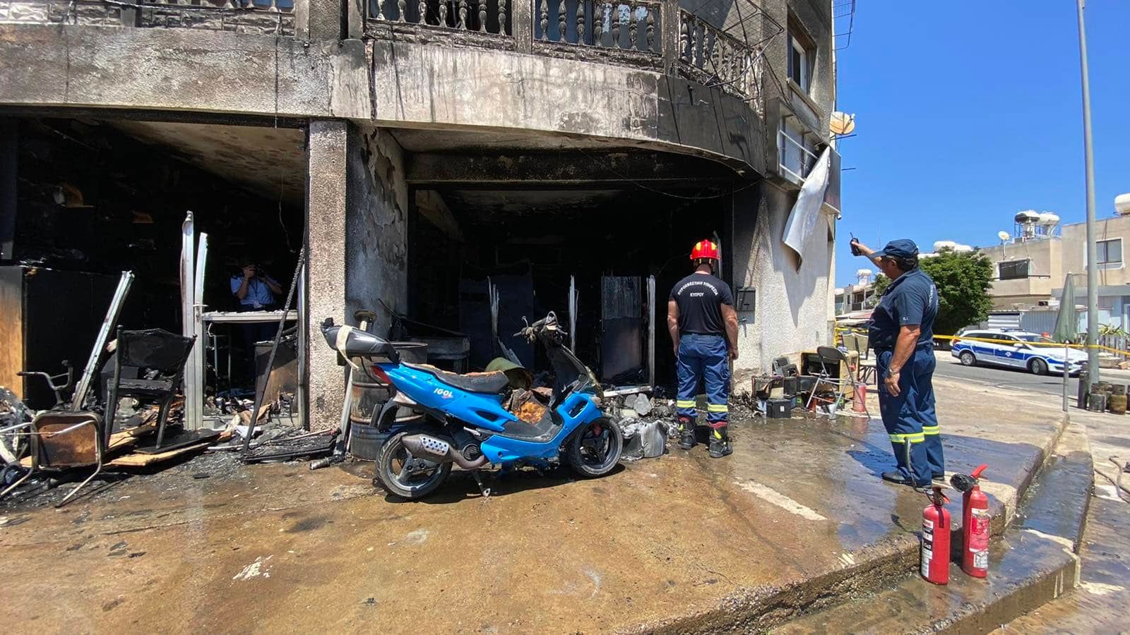 Καταστράφηκε ολοσχερώς από τη φωτιά το ηλεκτρολογικό εργαστήριο στο Παραλίμνι