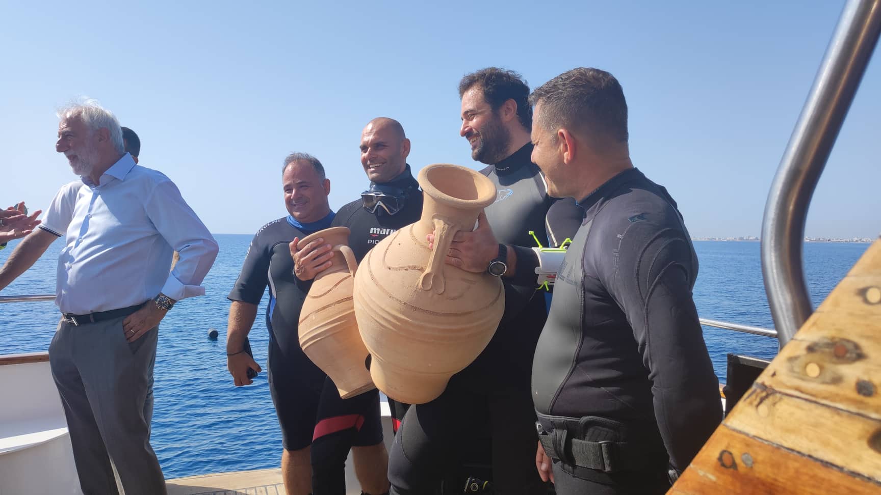 Πόντιση αμφορέων στη θαλάσσια προστατευόμενη περιοχή Λάρνακας