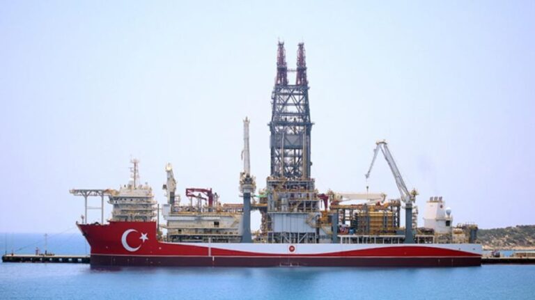 Ατραξιόν το Αμπντούλ Χαμίντ Χαν πριν οι Τούρκοι το στείλουν στην κυπριακή ΑΟΖ