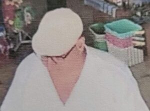 Ξεγέλασε υπάλληλο καταστήματος και έκλεψε χιλιάδες ευρώ, τον ψάχνει η Αστυνομία