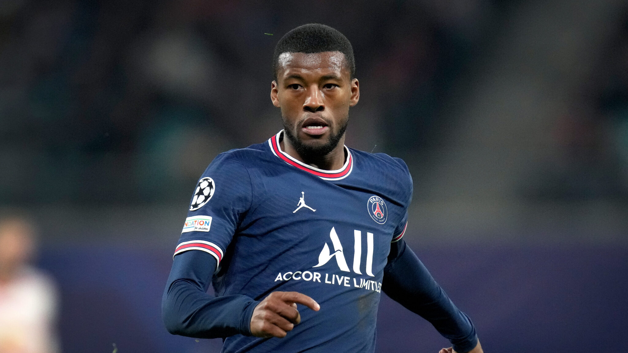 Υπογράφει στη Ρόμα ο Βαϊνάλντουμ