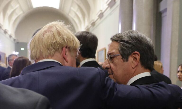 Τζόνσον σε Αναστασιάδη: Απορρίπτουμε τη λύση δύο κρατών