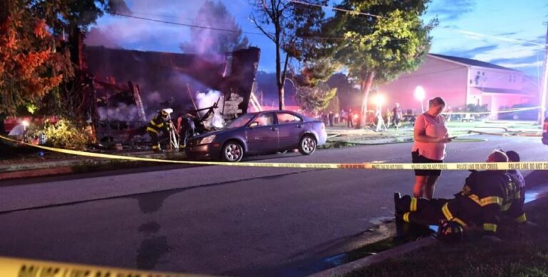 Σοκ στις ΗΠΑ: Πυροσβέστης κλήθηκε σε φωτιά στο σπίτι του, 10 νεκροί (ΒΙΝΤΕΟ)