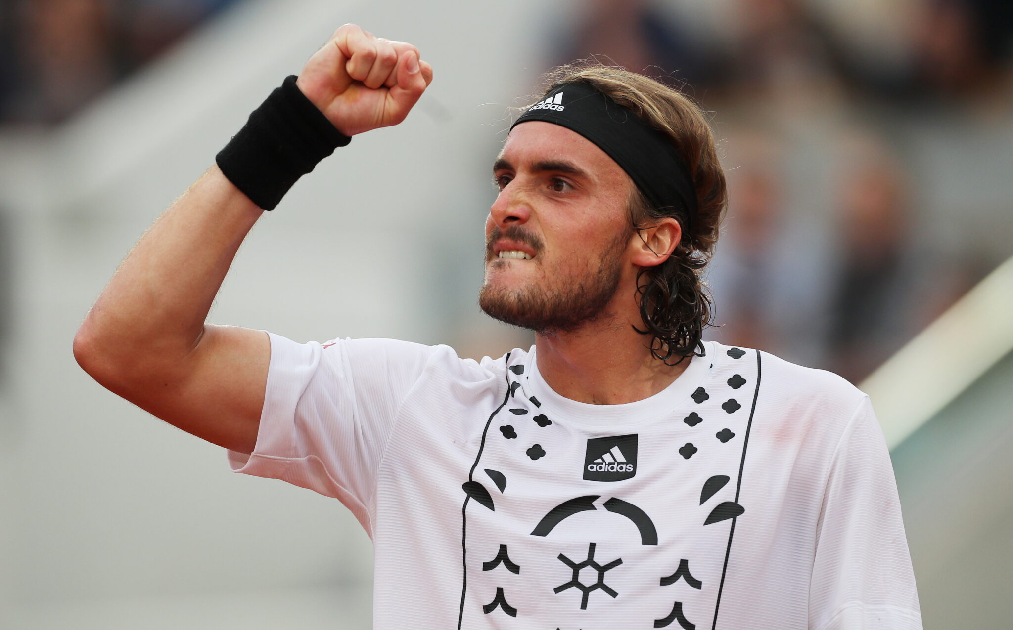 Άντεξε ο Τσιτσιπάς και προκρίθηκε στους «4» του Σινσινάτι