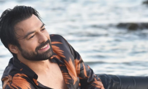 Ανδρέας Γεωργίου: Επέστρεψε στην Κύπρο για διακοπές με ιδιαίτερη παρέα