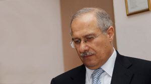 Κούσιος: Παραμένουν οι διαφορές για τον κατώτατο, συνεχίζονται οι προσπάθειες