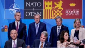 Άγκυρα: Kαλεί τη Στοκχόλμη να παραδώσει «τρομοκράτες», αιτήματα για 33 πρόσωπα