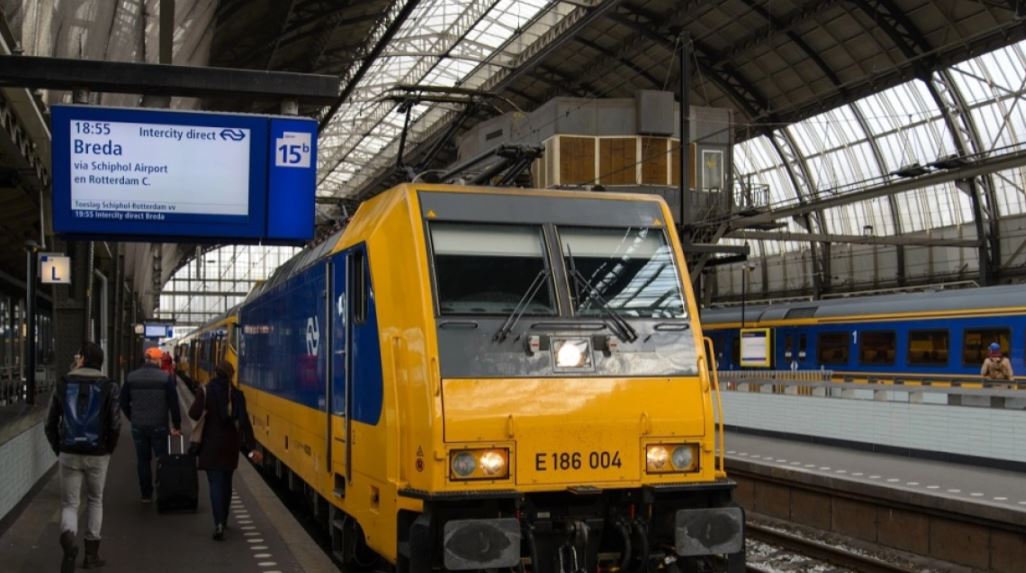 Ολλανδία: «Παραλύουν» οι σιδηρόδρομοι με απεργίες εργαζομένων