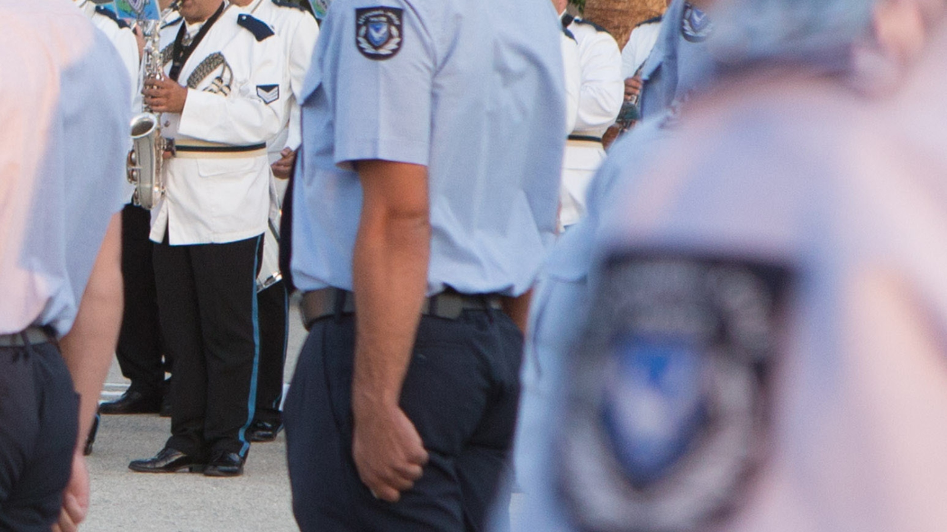 Χειροπέδες σε αστυνομικό που καταγγέλθηκε από τη σύζυγο του για απειλές