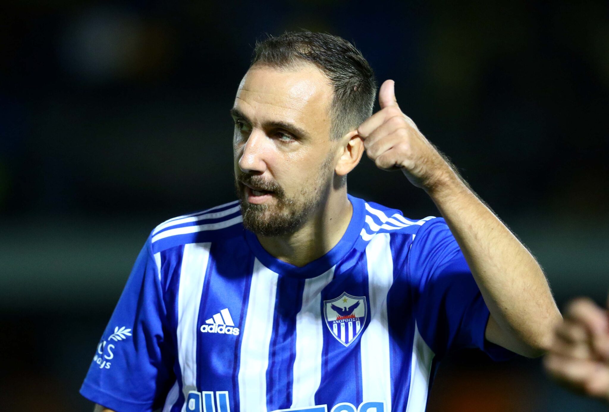 Παρελθόν από την Ανόρθωση και τυπικά ο Πόποβιτς