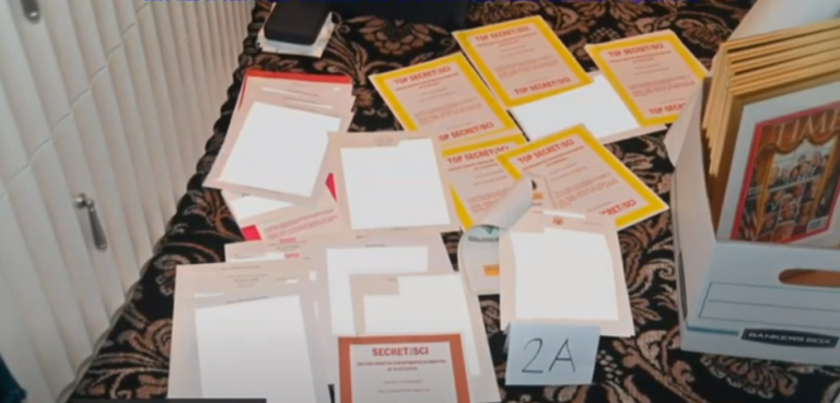 Τραμπ: Ο κουτσομπόλης του Λευκού Οίκου, ψάχνουν το φάκελο για Μακρόν (ΒΙΝΤΕΟ)