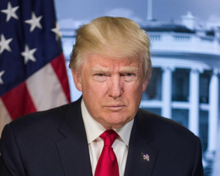 ΗΠΑ: Πολιτική θύελλα μετά τη μυστηριώδη έρευνα στο σπίτι του Ντόναλντ Τραμπ