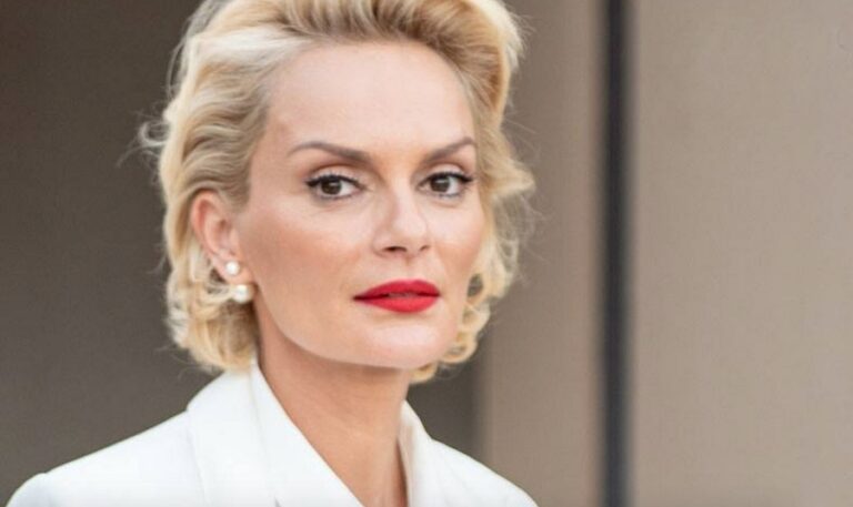 Έλενα Χριστοπούλου: Ξέσπασε σε κλάματα «αέρα» της εκπομπής – «Την πάτησα τώρα»