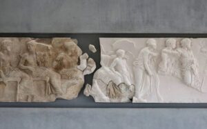 Δανεισμός τέλος: Ζητά αναγνώριση κυριότητας τους από την Αθήνα η Βρετανία