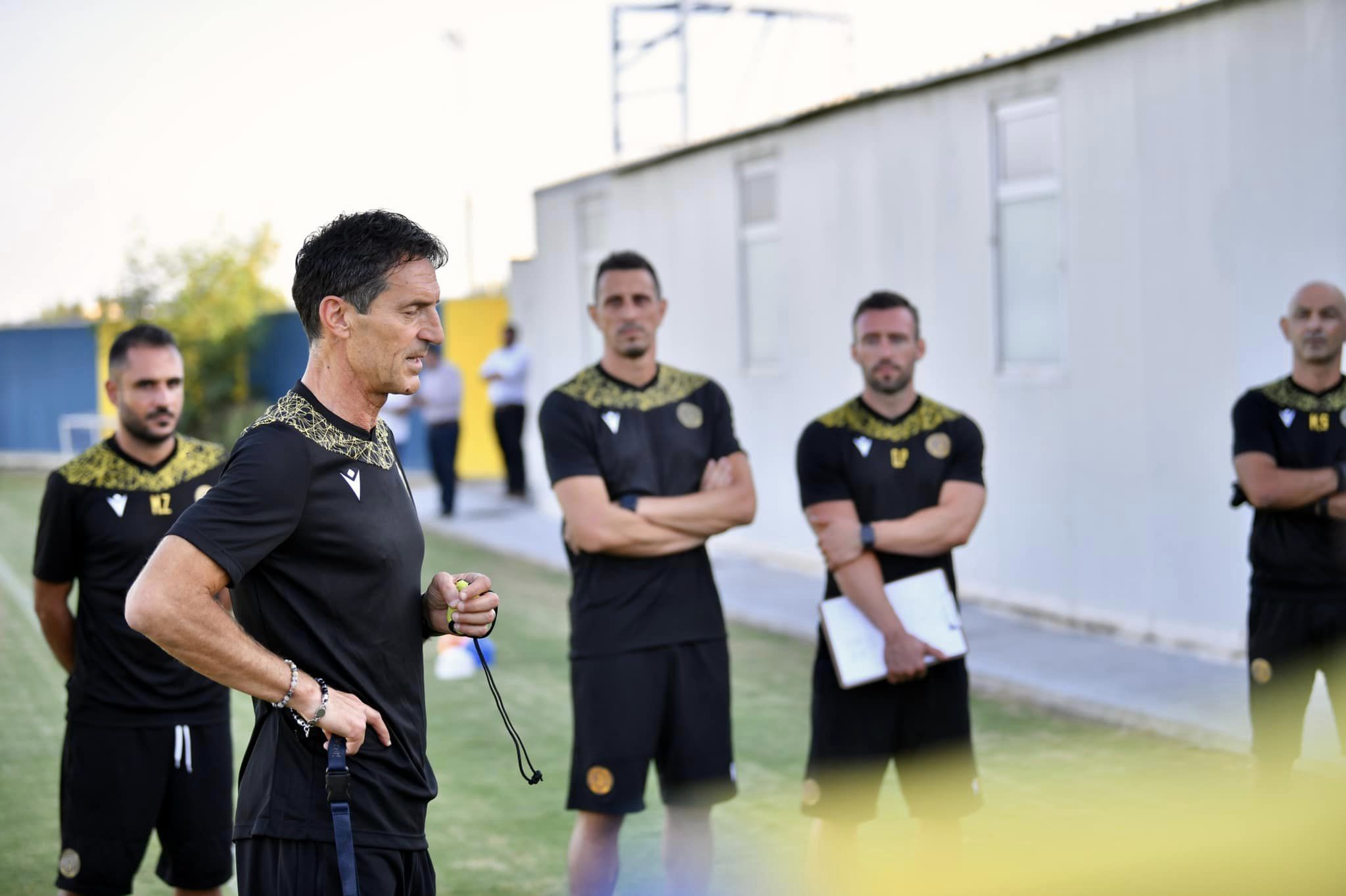 Για την… ανατροπή του κλίματος στην ΑΕΛ