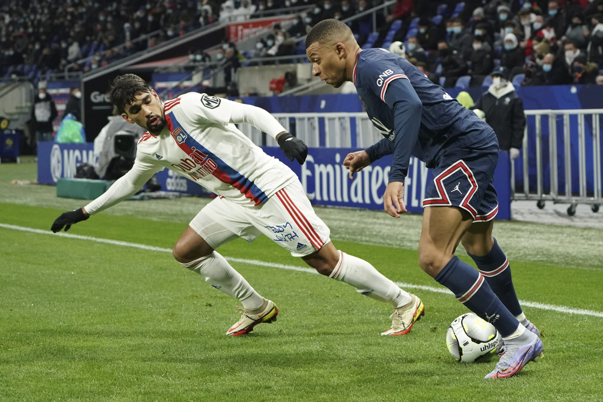 Ligue 1: Η προσοχή στο Λιόν-Παρί