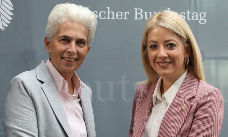 Eπίσκεψη ΠτΒ στο Βερολίνο: Στο επίκεντρο Κυπριακό και μεταναστευτικό