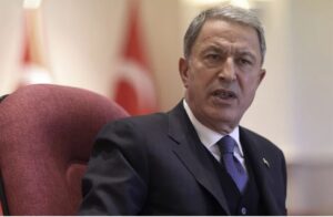 Παραλογισμοί Ακάρ: Ντύθηκε πιλότος και πέταξε με F16 στο Αιγαίο (ΒΙΝΤΕΟ)