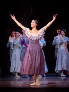 Ιωάννα Αβραάμ: Η Κύπρια κορυφαία χορεύτρια μπαλέτου στην όπερα της Βιέννης