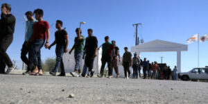 Ε.Ε.: Αναγνωρίζει την εργαλειοποίησης μεταναστευτικού μέσω της Πράσινης Γραμμής