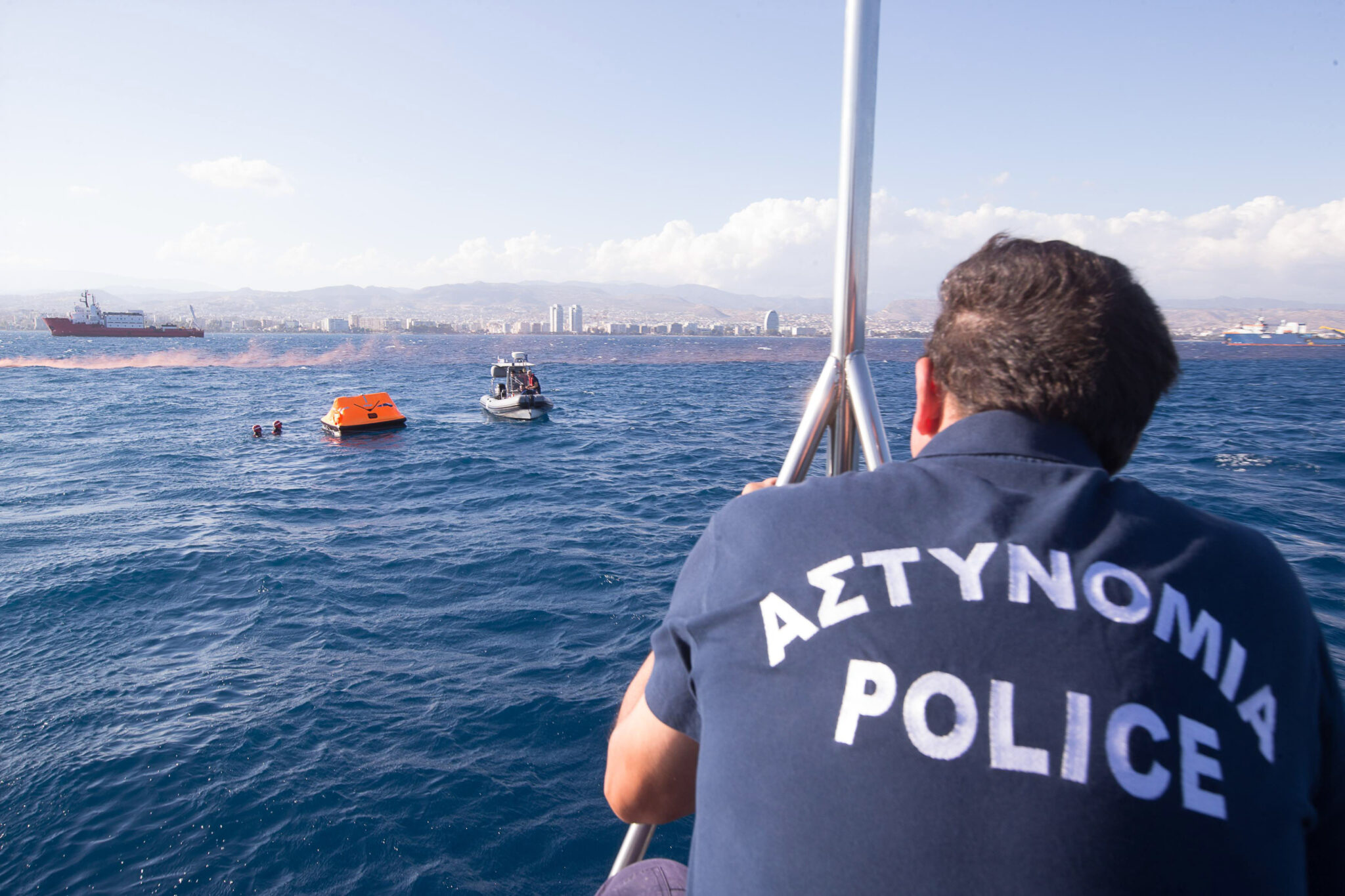 Συναγερμός στο ΚΣΕΔ: Γυναίκα τραυματίστηκε σε σκάφος στη θάλασσα της Πάφου