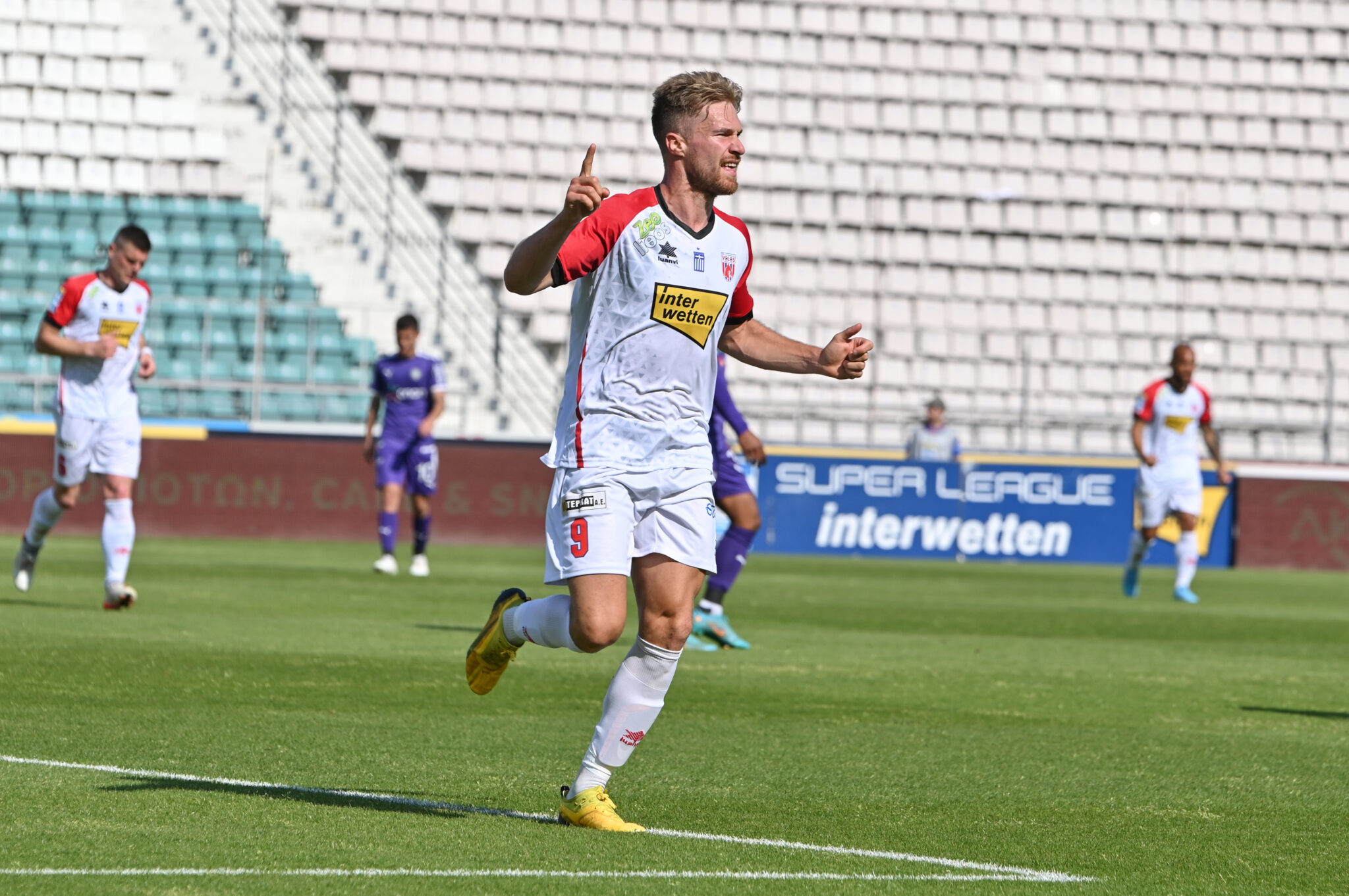 «Τσεκάρει» επιθετικούς η ΑΕΚ