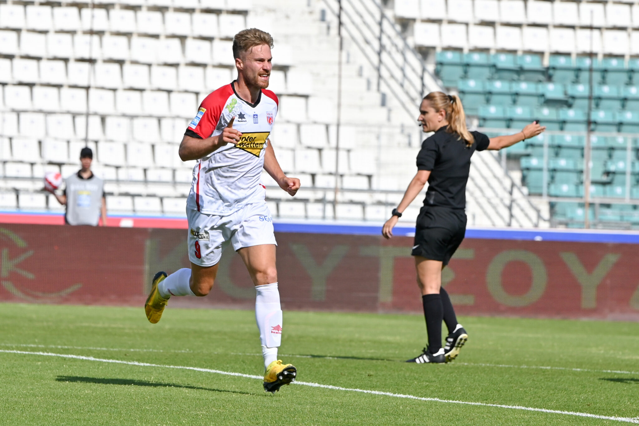 Επίσημο: Παίκτης της ΑΕΚ ο Τομ Φαν Βέερτ